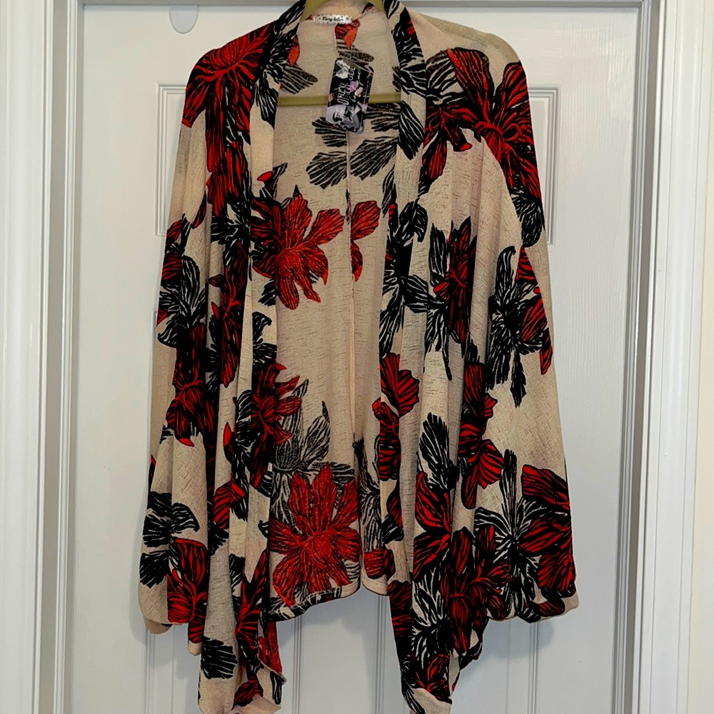 IVORY PRINT FLORAL CARDIGAN/KIMONO. STORY TELLER, BOUTIQUE BRAND, SIZE 2X. NWT.